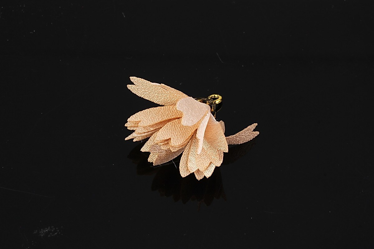 Pandantiv floare lucioasa si agatatoare auriu antichizat 30x34mm - nude