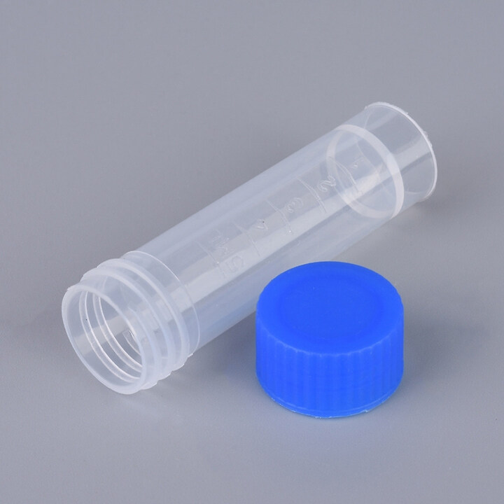 Cutie din plastic cu capac albastru cu filet pentru margele 15,8x1,7cm