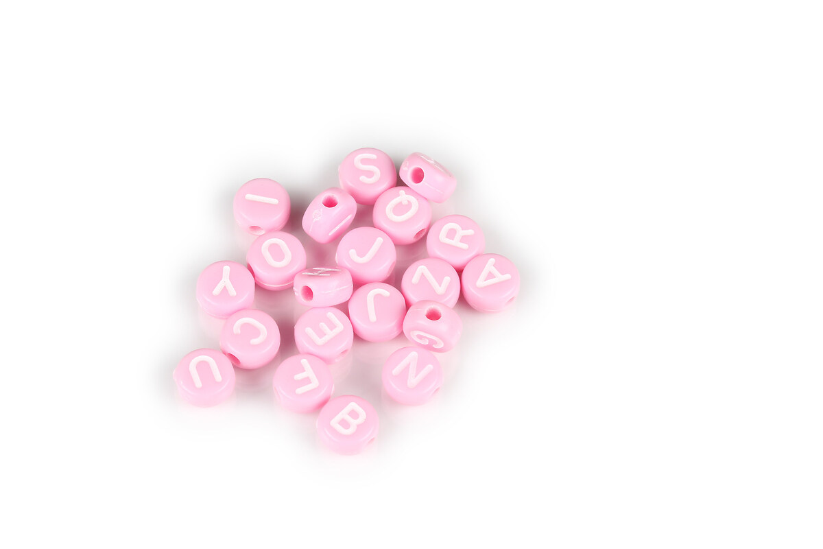 Margele cu litere din plastic, plate 6mm, 100 buc, roz cu alb