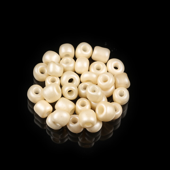 Margele de nisip 4mm (50g) - cod 766 - crem sidefat