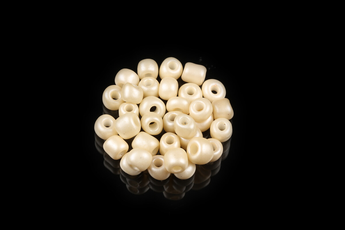 Margele de nisip 4mm (50g) - cod 766 - crem sidefat