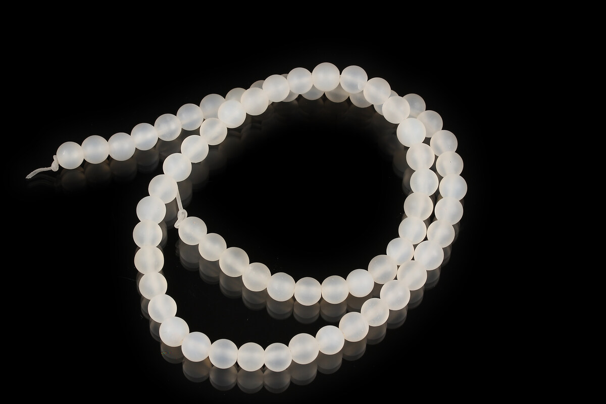 Margele agate albe frosted (mat) sfere 6mm (sirag)