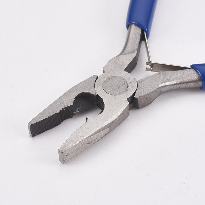 Cleste de bijuterii din otel, multifunctional, patent cu striatii si pentru taiat 11,5x7,7cm