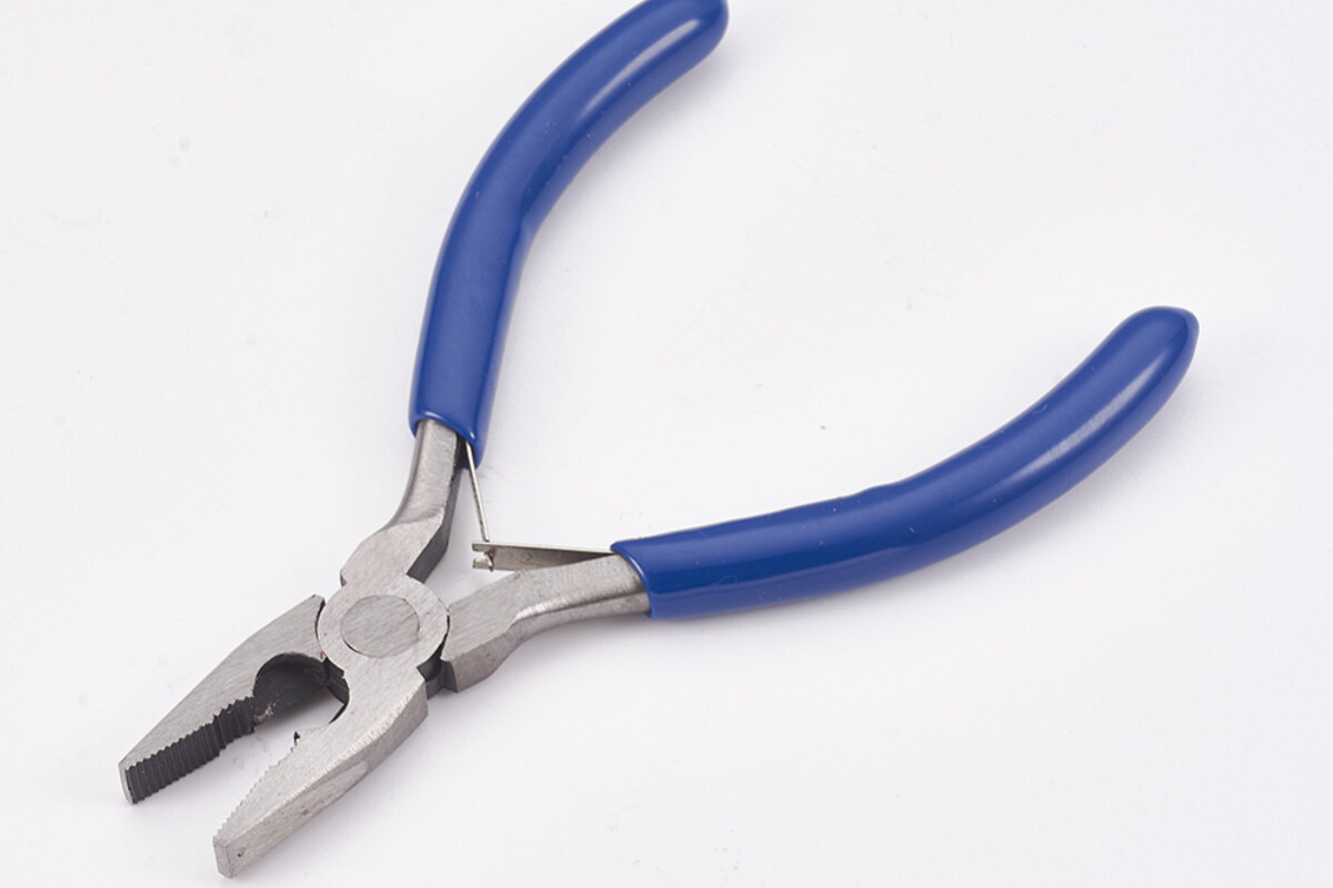 Cleste de bijuterii din otel, multifunctional, patent cu striatii si pentru taiat 11,5x7,7cm