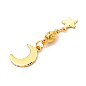 Inchizatoare magnetica aurie cu charm-uri luna si stea 40mm